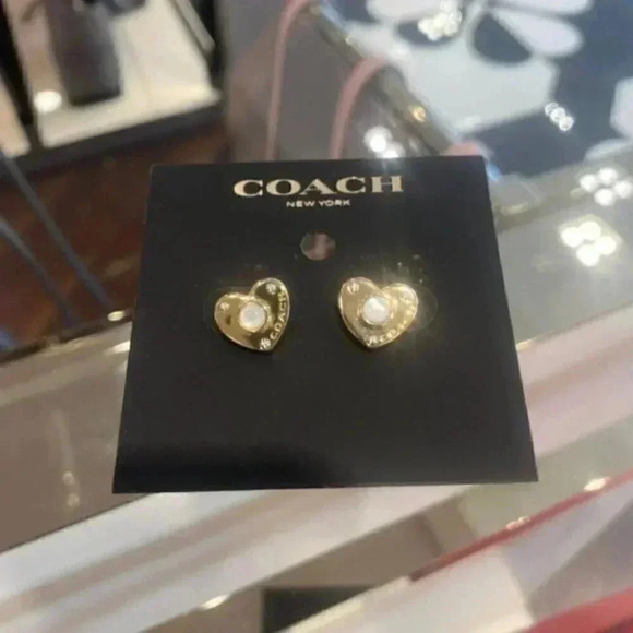 PEARL HEART PADLOCK STUD EARRINGS COACH - Picture 2 of 6